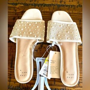 A New Day Women's Tan and Cream Polka Dot Beaded Sandals